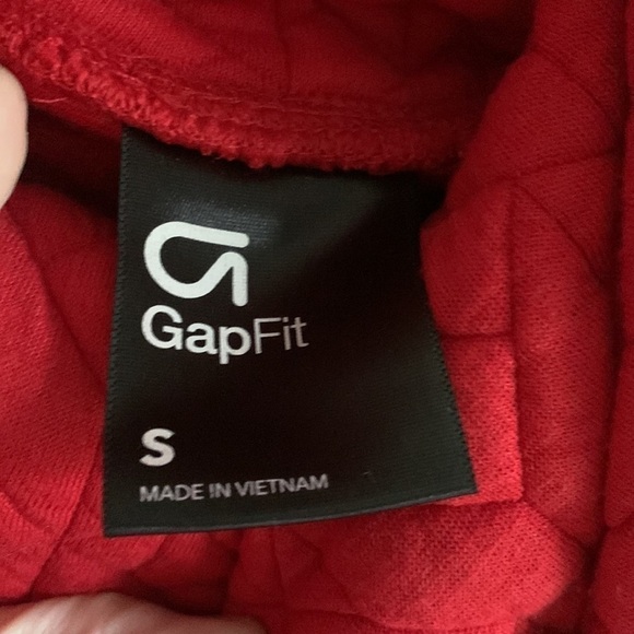 Gap Fit Red Thick Quilted Cowl Funnel Neck Oversized pullover Small - Picture 6 of 8